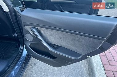 Седан Tesla Model 3 2022 в Києві