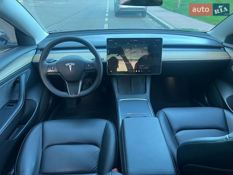 Седан Tesla Model 3 2022 в Києві