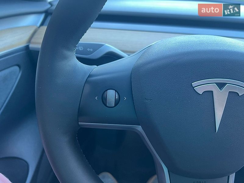 Седан Tesla Model 3 2022 в Києві