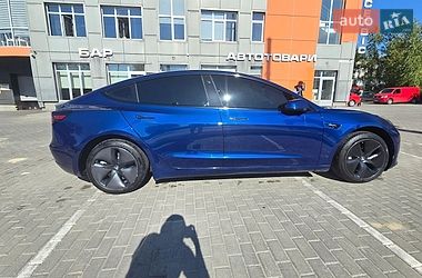 Седан Tesla Model 3 2018 в Львове