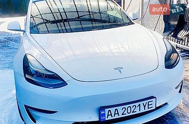 Седан Tesla Model 3 2021 в Кривом Роге