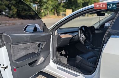 Седан Tesla Model 3 2019 в Одессе
