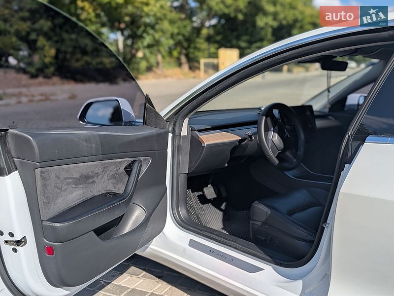 Седан Tesla Model 3 2019 в Одессе