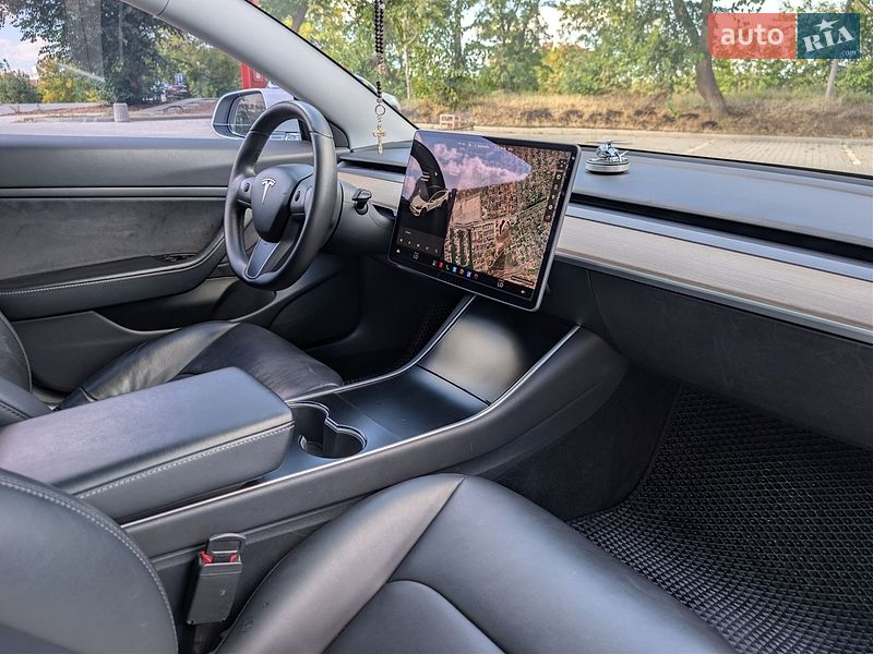 Седан Tesla Model 3 2019 в Одессе