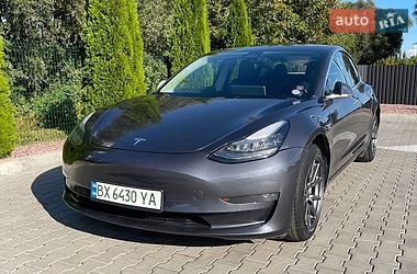 Седан Tesla Model 3 2019 в Хмельницком