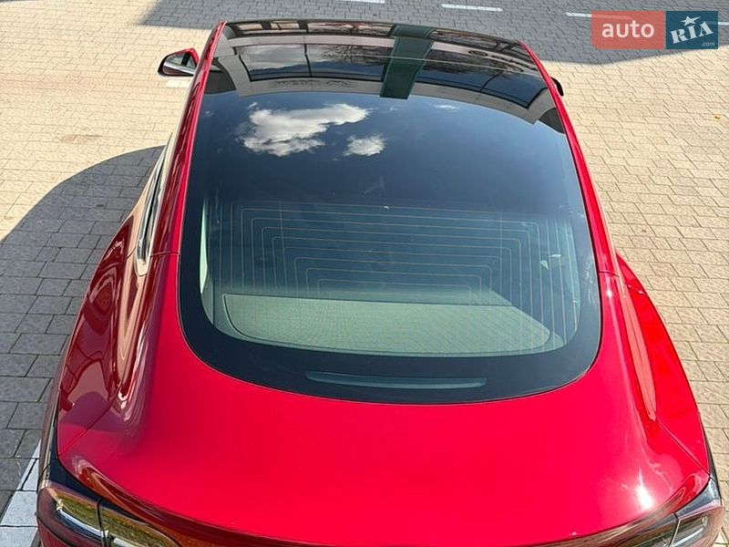 Седан Tesla Model 3 2018 в Львове