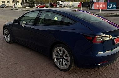 Седан Tesla Model 3 2022 в Івано-Франківську