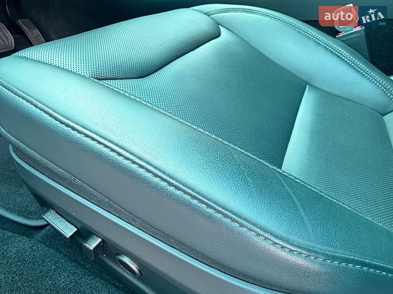 Седан Tesla Model 3 2024 в Одессе