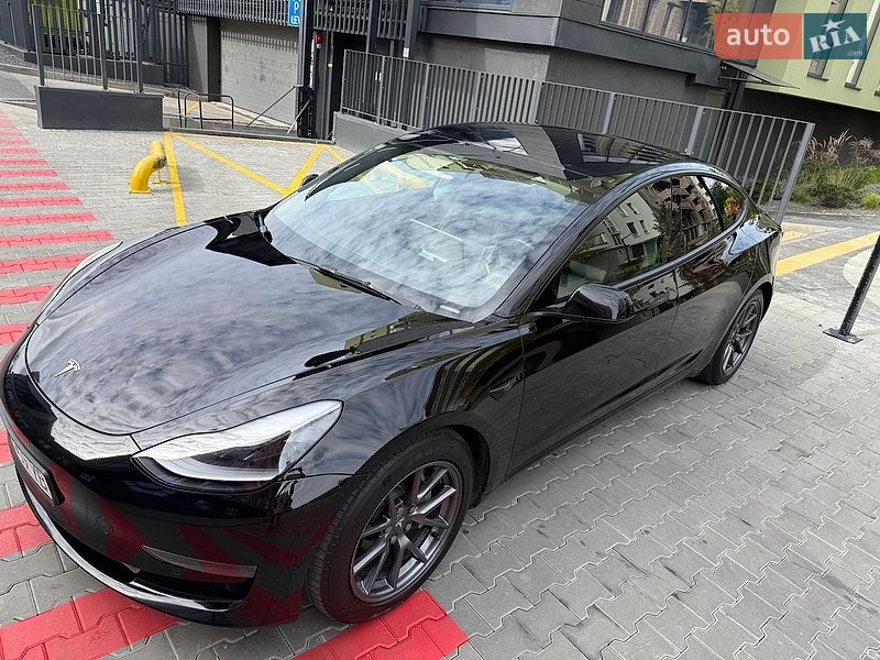 Седан Tesla Model 3 2022 в Львові фото 10 Седан Tesla Model 3 2022 в Львові