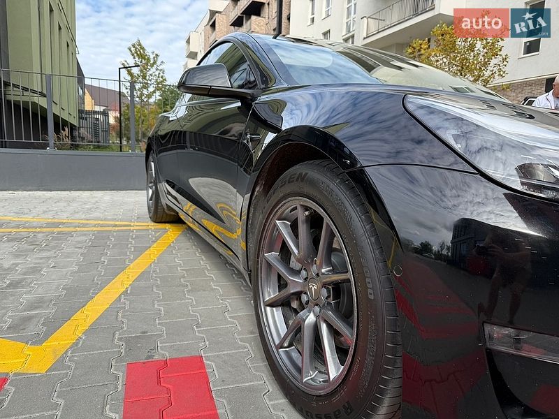 Седан Tesla Model 3 2022 в Львові фото 15 Седан Tesla Model 3 2022 в Львові