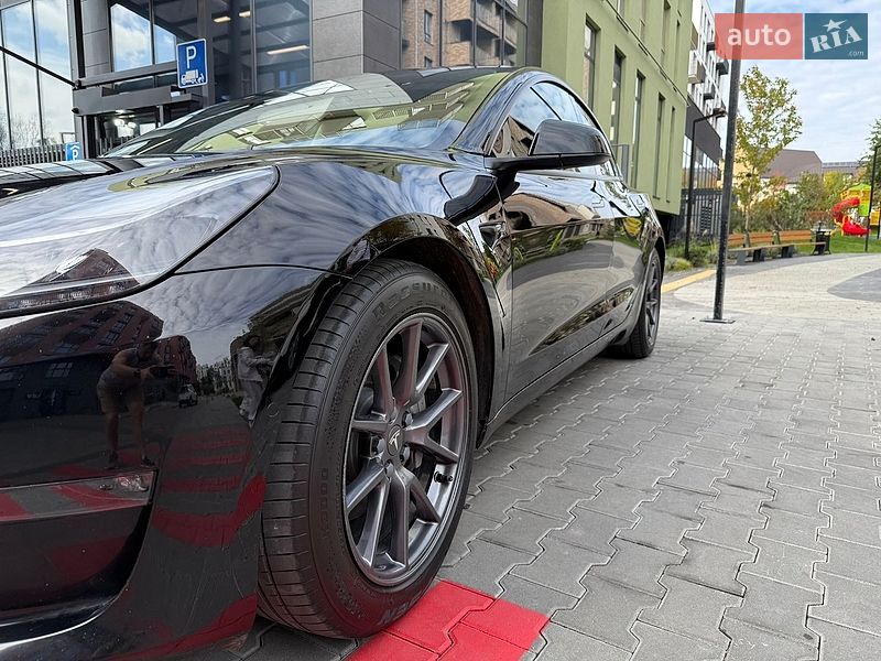 Седан Tesla Model 3 2022 в Львові фото 16 Седан Tesla Model 3 2022 в Львові