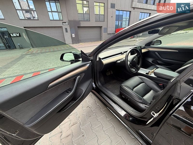 Седан Tesla Model 3 2022 в Львові фото 18 Седан Tesla Model 3 2022 в Львові