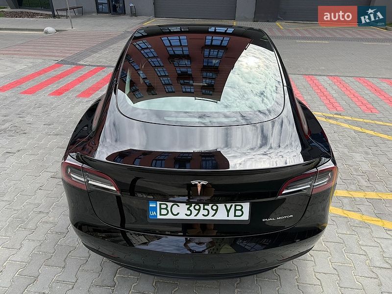 Седан Tesla Model 3 2022 в Львові фото 12 Седан Tesla Model 3 2022 в Львові