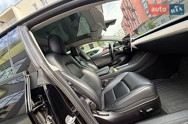 Седан Tesla Model 3 2022 в Львові фото 22 Седан Tesla Model 3 2022 в Львові