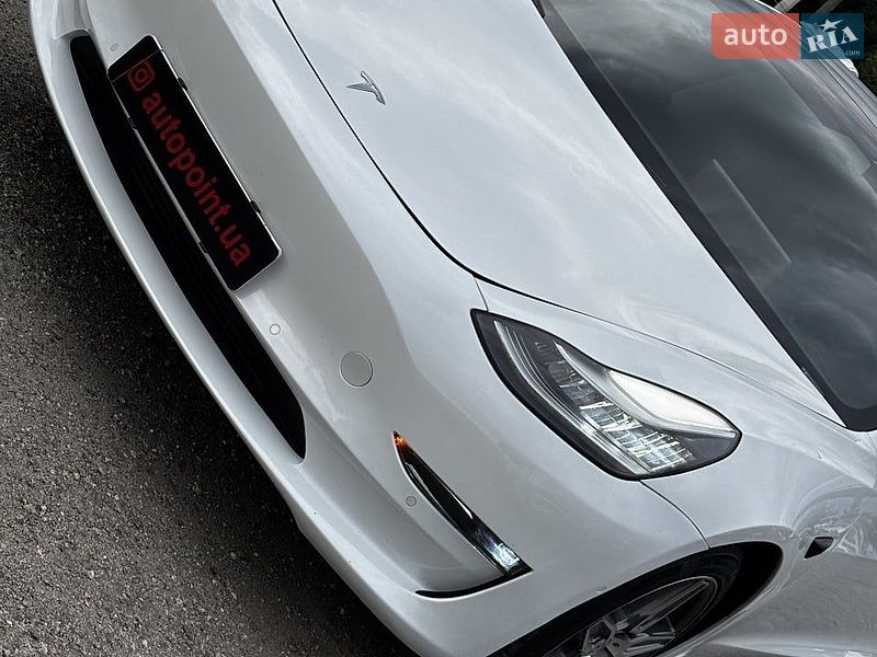 Седан Tesla Model 3 2019 в Белогородке