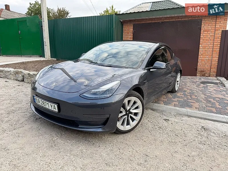 Tesla Model 3 2022