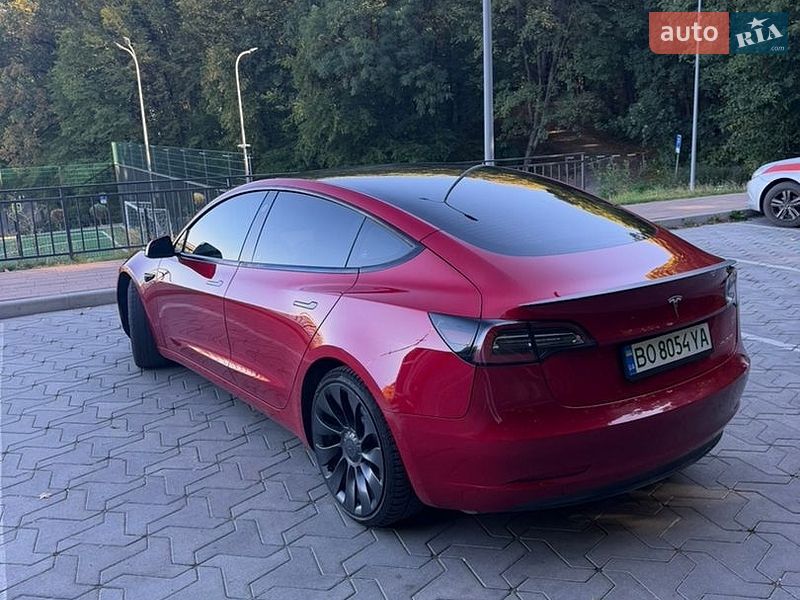 Седан Tesla Model 3 2022 в Тернополі