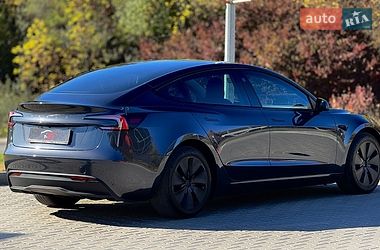 Седан Tesla Model 3 2024 в Тернополі