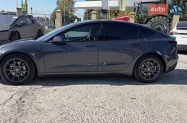 Седан Tesla Model 3 2021 в Виннице