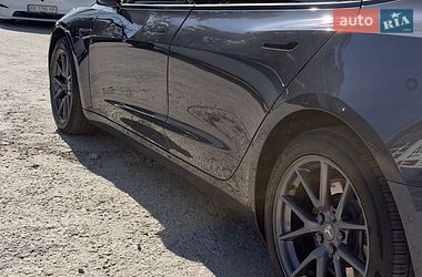 Седан Tesla Model 3 2021 в Виннице