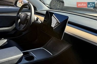 Седан Tesla Model 3 2021 в Виннице