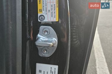 Седан Tesla Model 3 2020 в Львові