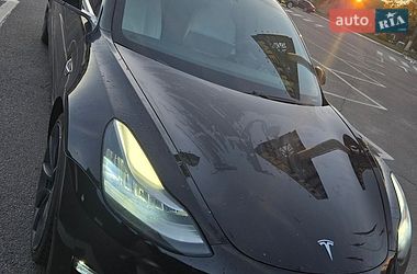 Седан Tesla Model 3 2020 в Львові