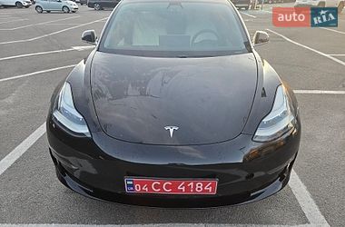 Седан Tesla Model 3 2020 в Львові