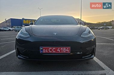 Седан Tesla Model 3 2020 в Львові