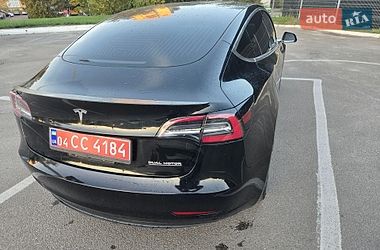 Седан Tesla Model 3 2020 в Львові
