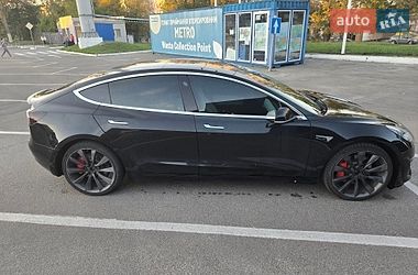 Седан Tesla Model 3 2020 в Львове