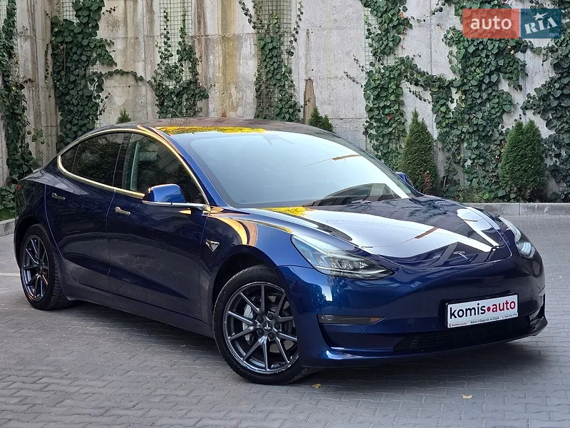 Tesla Model 3 2018