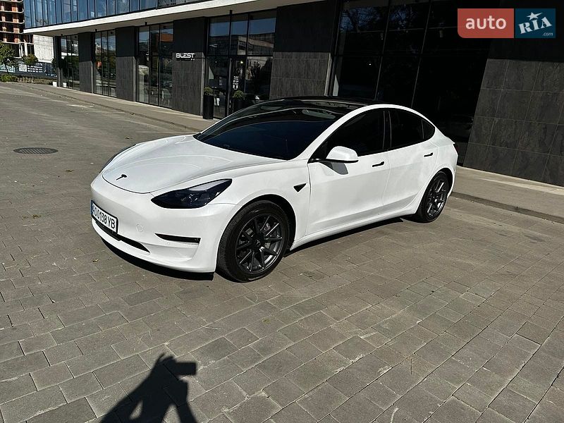 Седан Tesla Model 3 2021 в Ужгороді фото 2 Седан Tesla Model 3 2021 в Ужгороді
