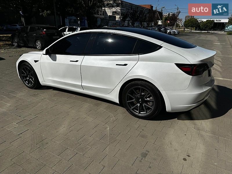 Седан Tesla Model 3 2021 в Ужгороді фото 3 Седан Tesla Model 3 2021 в Ужгороді