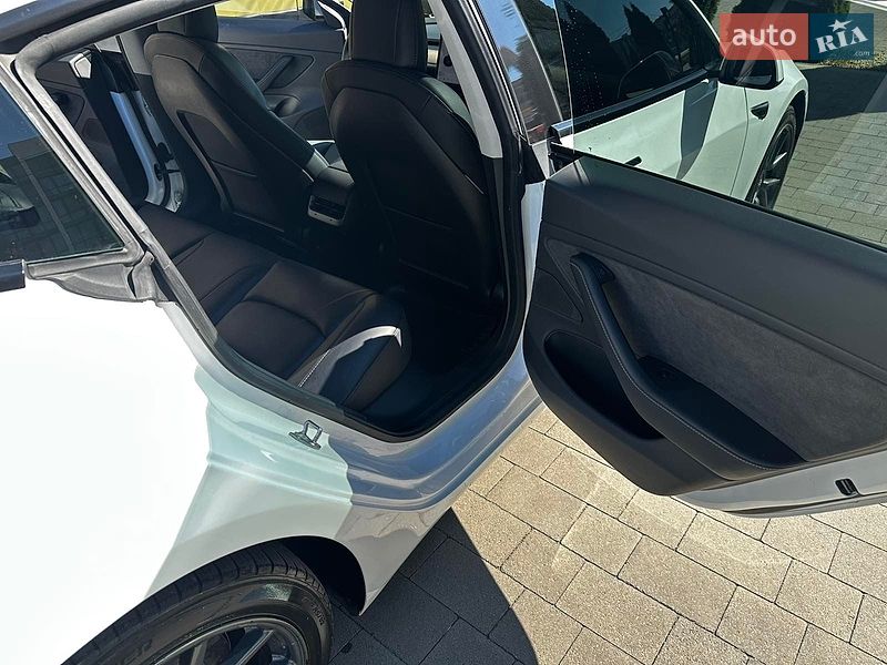 Седан Tesla Model 3 2021 в Ужгороді фото 10 Седан Tesla Model 3 2021 в Ужгороді