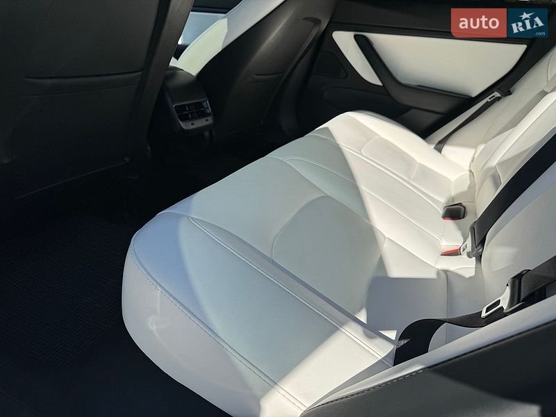Седан Tesla Model 3 2019 в Черновцах фото 20 Седан Tesla Model 3 2019 в Черновцах