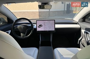 Седан Tesla Model 3 2019 в Черновцах фото 28 Седан Tesla Model 3 2019 в Черновцах