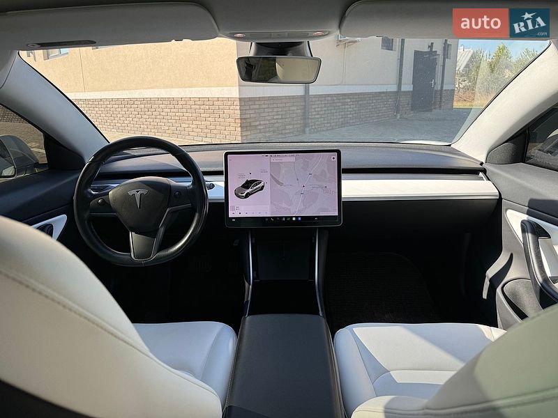 Седан Tesla Model 3 2019 в Черновцах фото 28 Седан Tesla Model 3 2019 в Черновцах