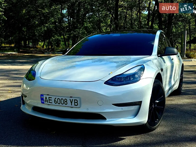 Tesla Model 3 2021