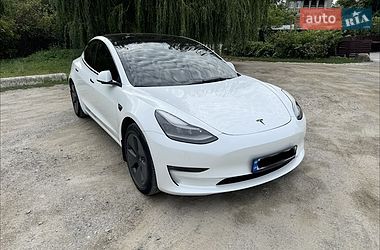 Седан Tesla Model 3 2021 в Днепре