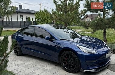 Седан Tesla Model 3 2019 в Луцьку