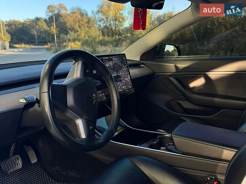 Седан Tesla Model 3 2018 в Львове фото 16 Седан Tesla Model 3 2018 в Львове