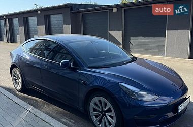 Седан Tesla Model 3 2022 в Чернігові