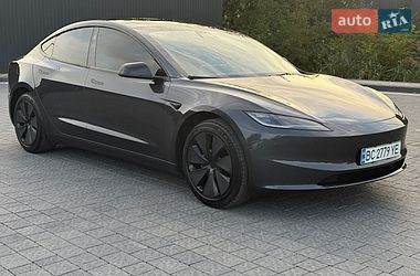 Седан Tesla Model 3 2025 в Львові