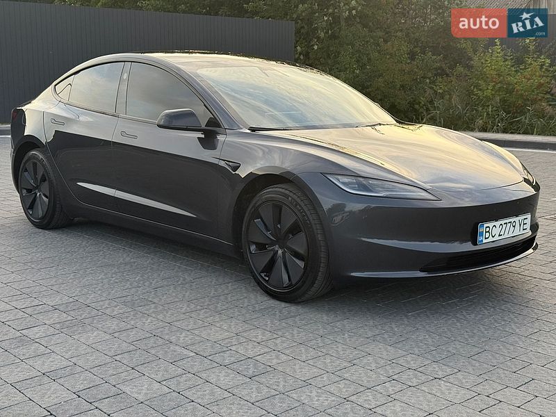 Седан Tesla Model 3 2025 в Львові