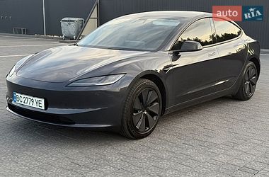 Седан Tesla Model 3 2025 в Львові