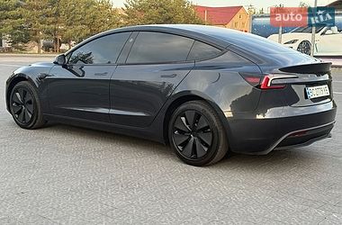 Седан Tesla Model 3 2025 в Львові