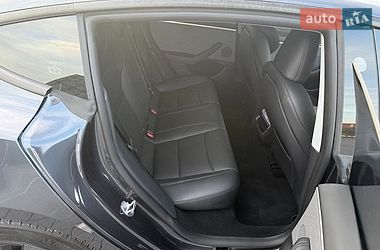 Седан Tesla Model 3 2025 в Львові