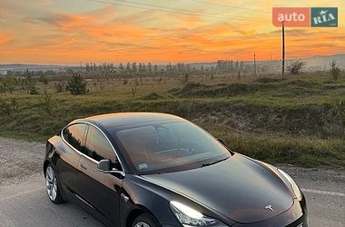 Седан Tesla Model 3 2018 в Жовкве