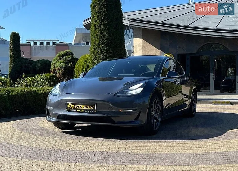 Tesla Model 3 2019